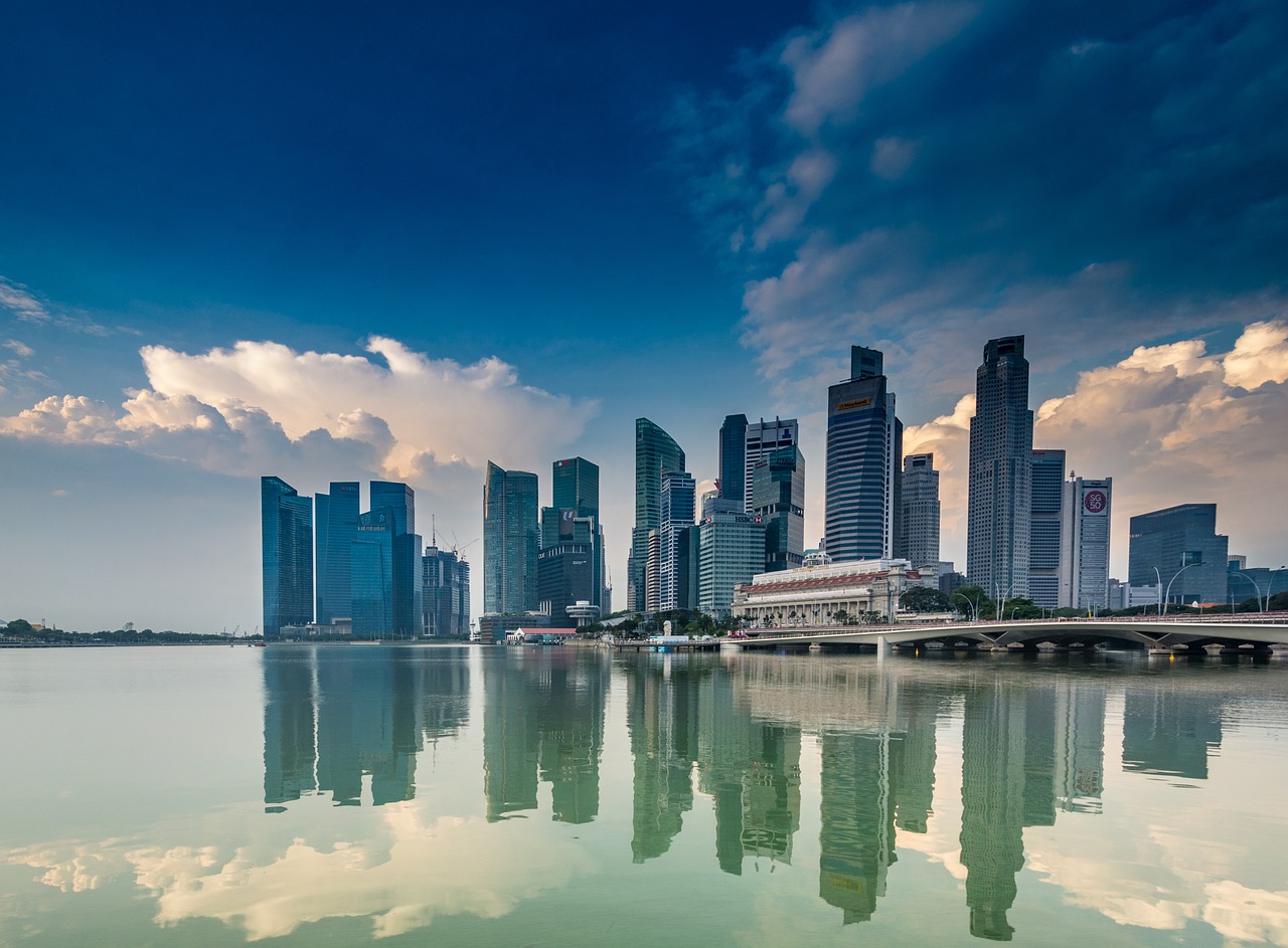 Singapore regulator shuts down Swiss bank Compliance