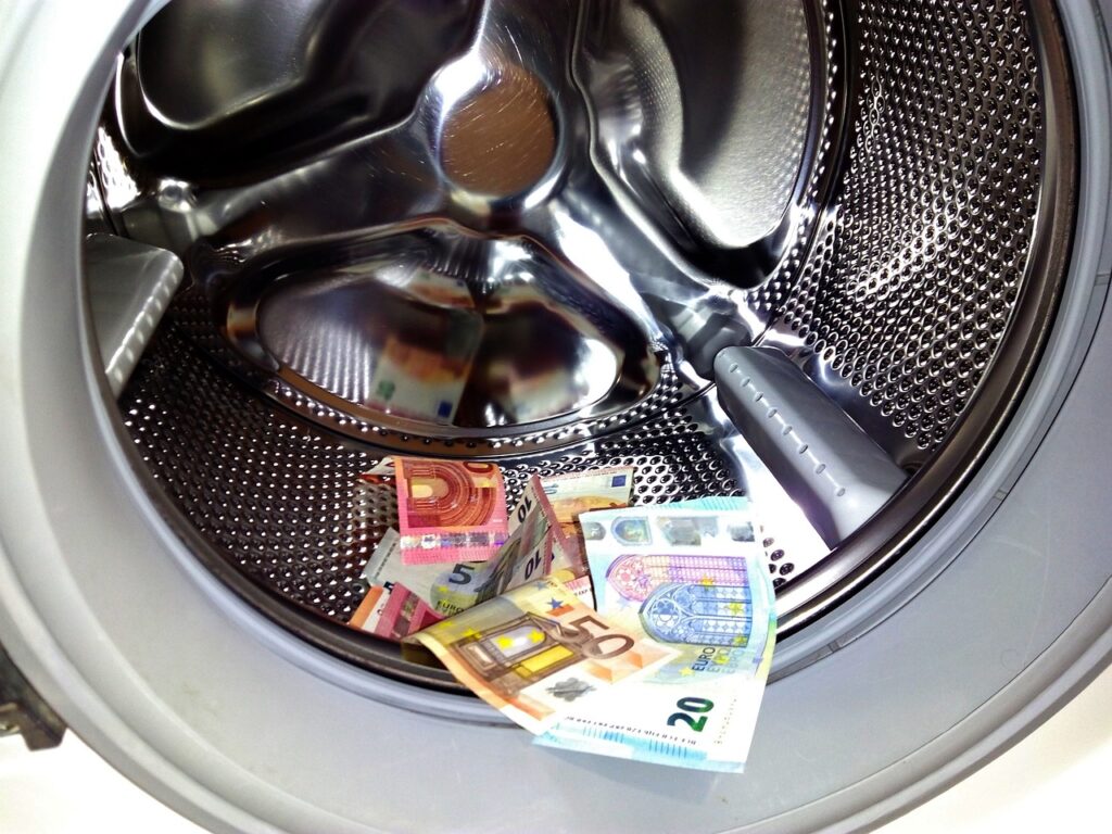 money-laundering-euro